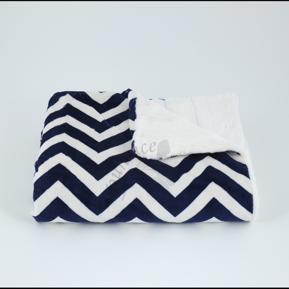 tourance Other Tourance Chevron Baby Blanket In Navy And Ivory